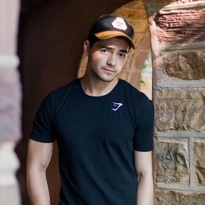 Meet your Posher, Thomas